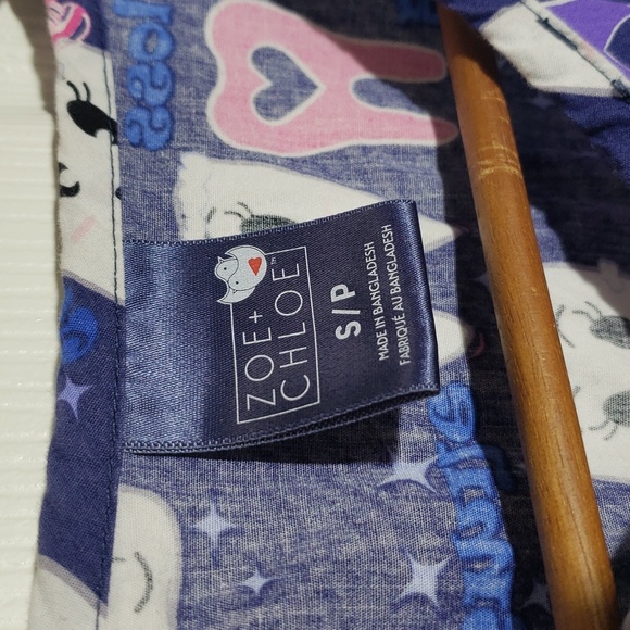 Zoe + Chloe Button Up Scrub Jacket - Picture 5 of 6